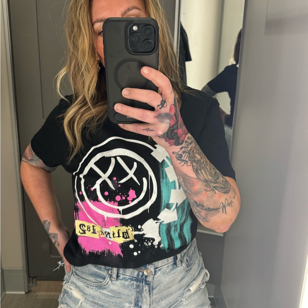 Blink-182 Graphic Tee - Picture 1 of 7